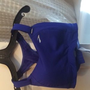 Criss cross back full support  sports bra